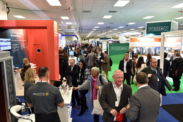 people at Homes UK exhibition 2019